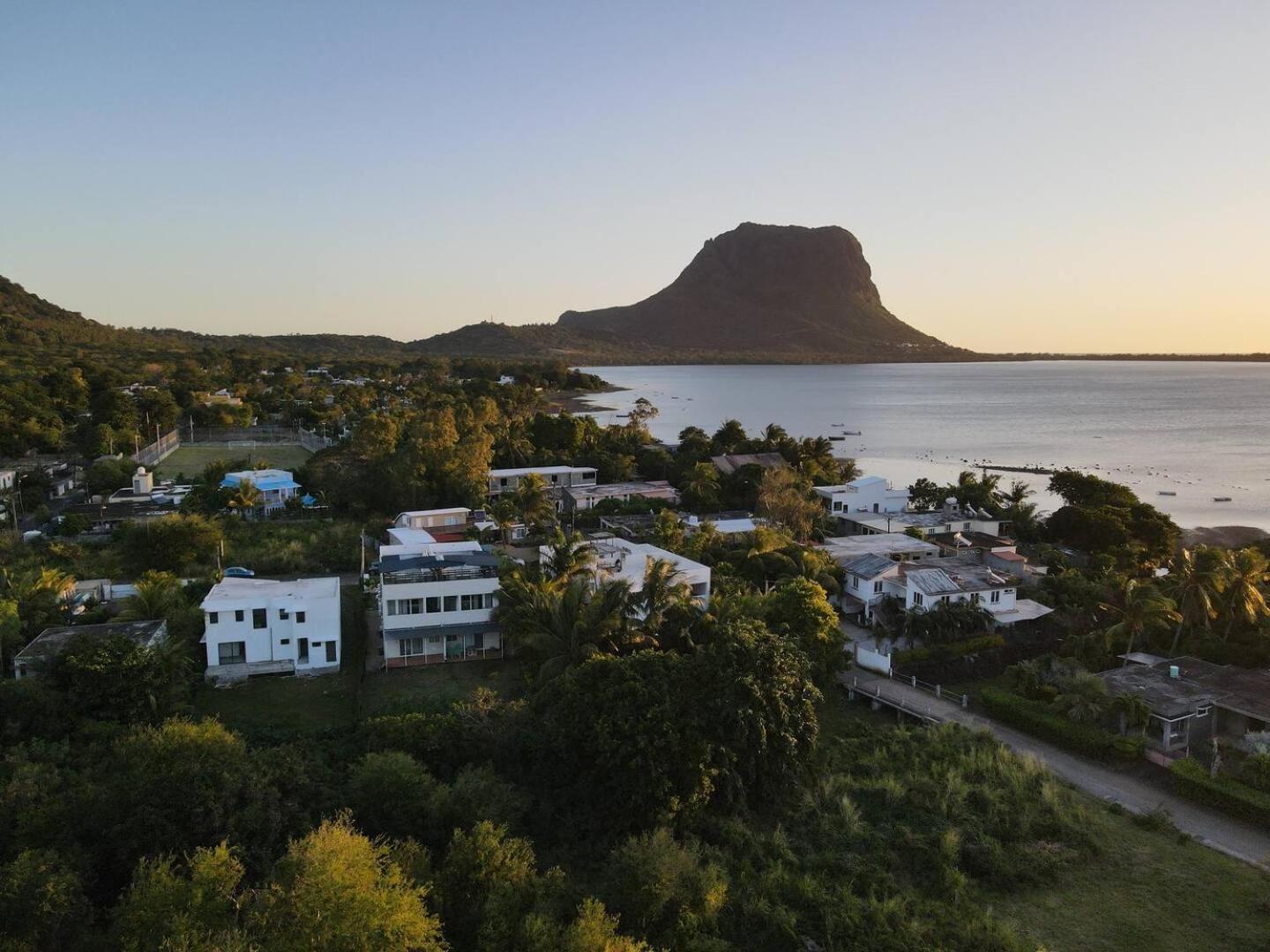 Loukaz -Entire Rental Units W Panoramic Rooftop Coteau Raffin Eksteriør bilde